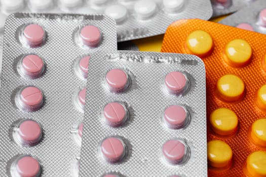 Shopping for Health: Evaluating Supplements and Vitamins